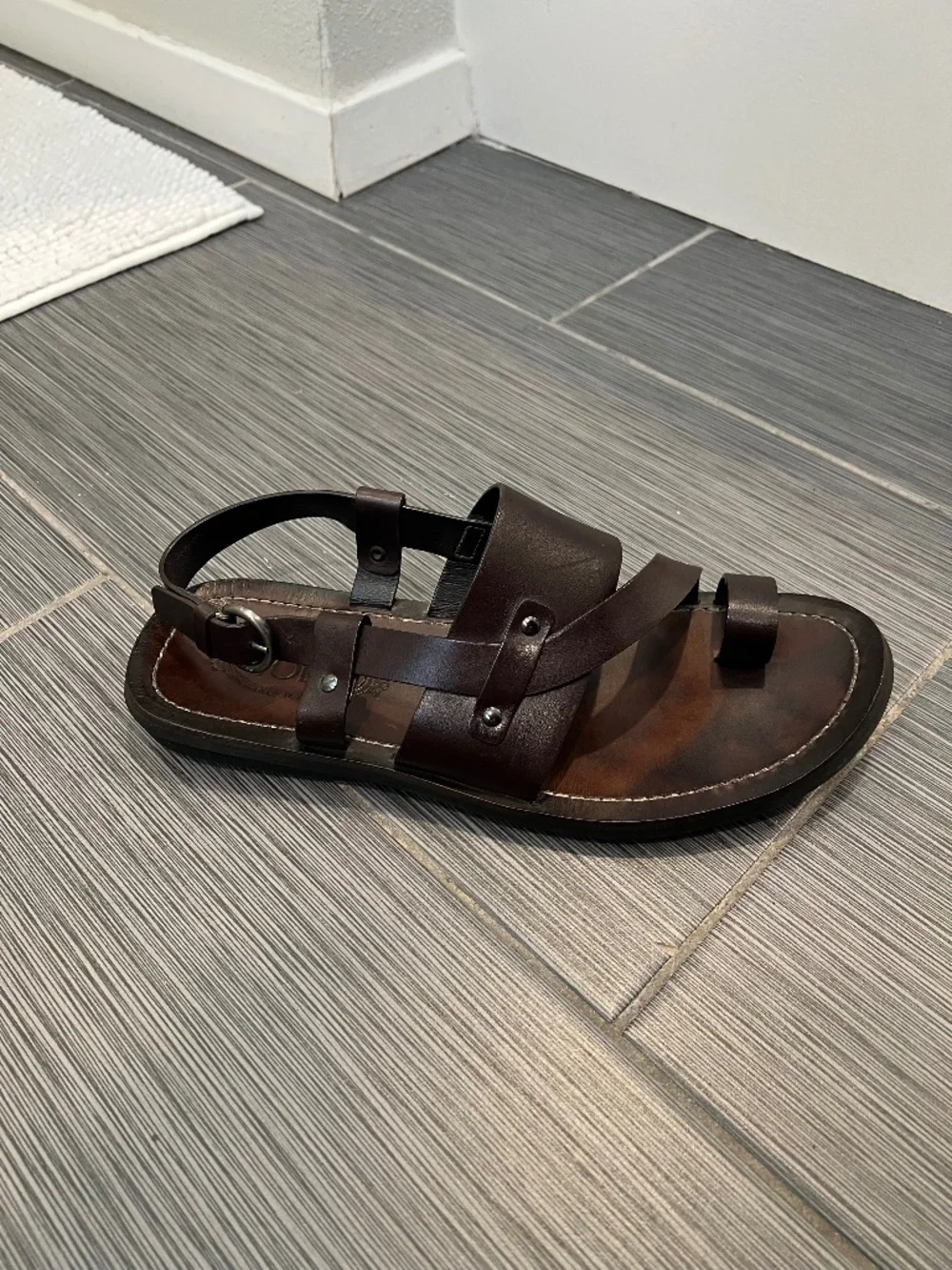 Tod’s sandals dark brown like new condition 9.5